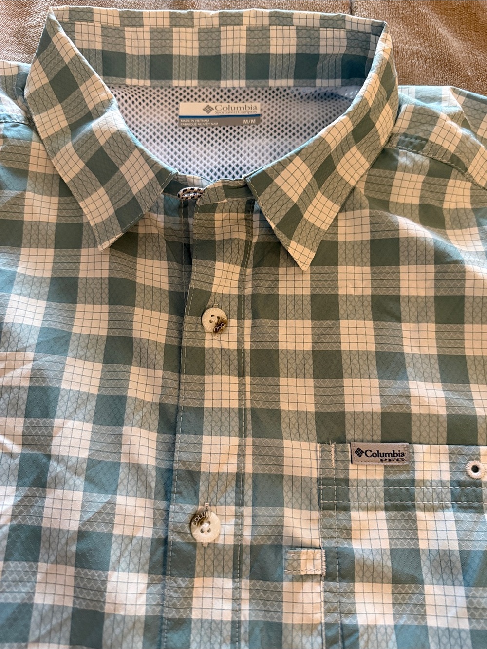 Columbia Men's Green and White Plaid Short-Sleeve Button-Down Shirt